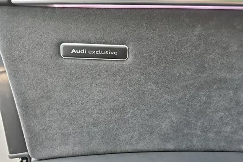 Audi A8 din 2024 cu 16.800 km - oferta AUD121515 - foto 18