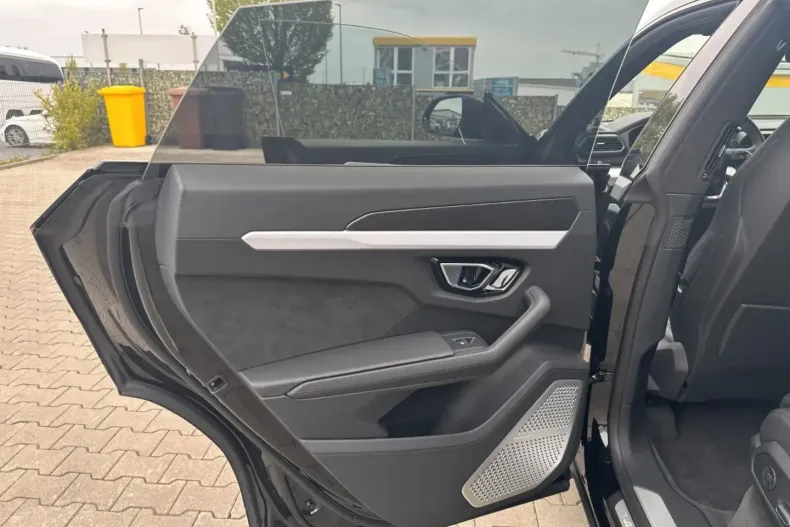 Lamborghini Urus din 2021 cu 75.000 km - oferta LAM121516 - foto 19