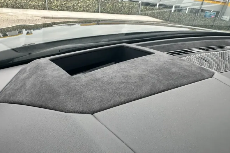 Lamborghini Urus din 2021 cu 75.000 km - oferta LAM121516 - foto 29