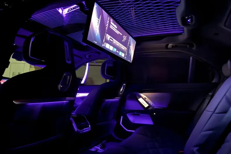 BMW 740 din 2024 cu 9.150 km - oferta BMW121518 - foto 1