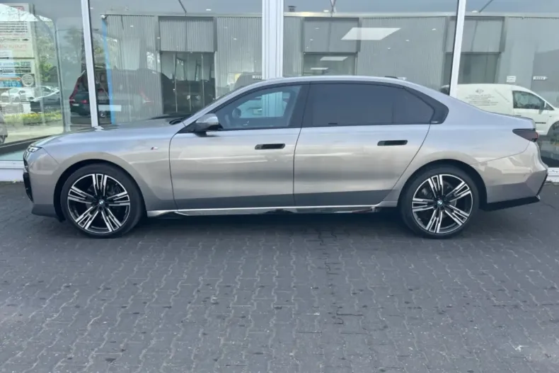 BMW 740 din 2023 cu 72.500 km - oferta BMW121520 - foto 8