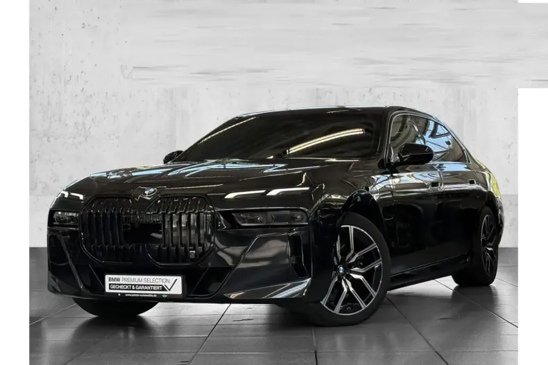 BMW 750 din 2023 cu 85.600 km - oferta BMW121522 - foto 1