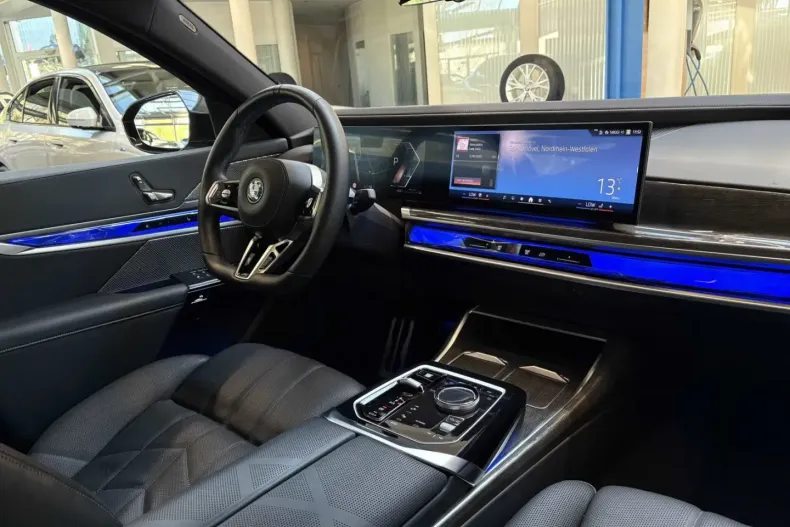 BMW 750 din 2023 cu 85.600 km - oferta BMW121522 - foto 7