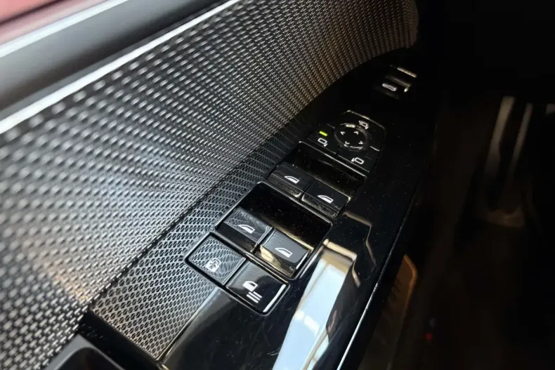 BMW 750 din 2023 cu 85.600 km - oferta BMW121522 - foto 19