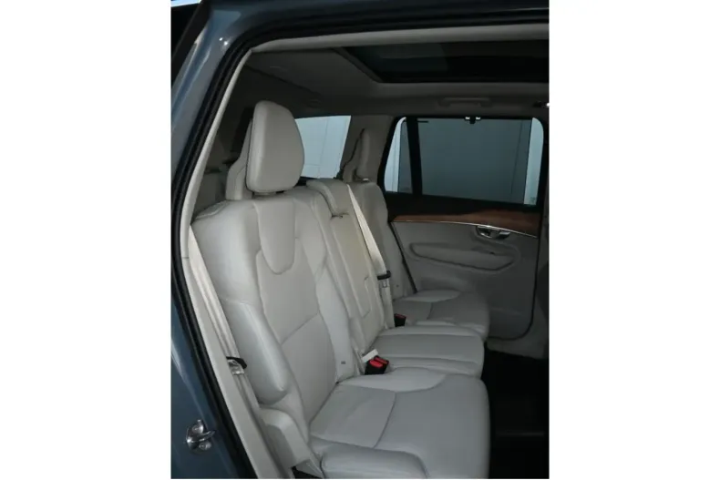 Volvo XC90 din 2021 cu 66.900 km - oferta VOL121525 - foto 17