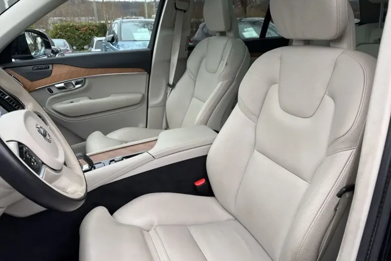 Volvo XC90 din 2021 cu 81.500 km - oferta VOL121528 - foto 13
