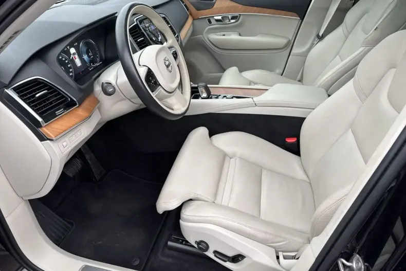 Volvo XC90 din 2021 cu 81.500 km - oferta VOL121528 - foto 16