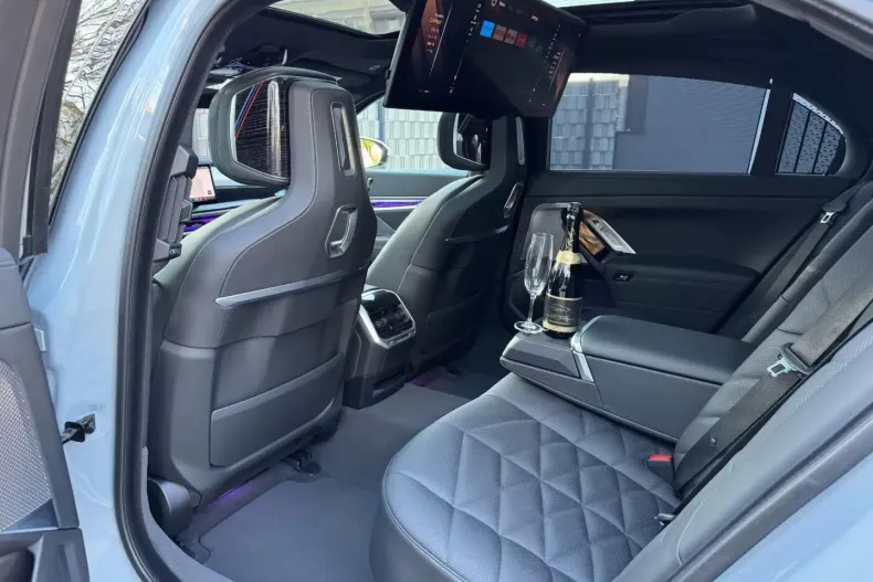 BMW 740 din 2024 cu 10.000 km - oferta BMW121532 - foto 18