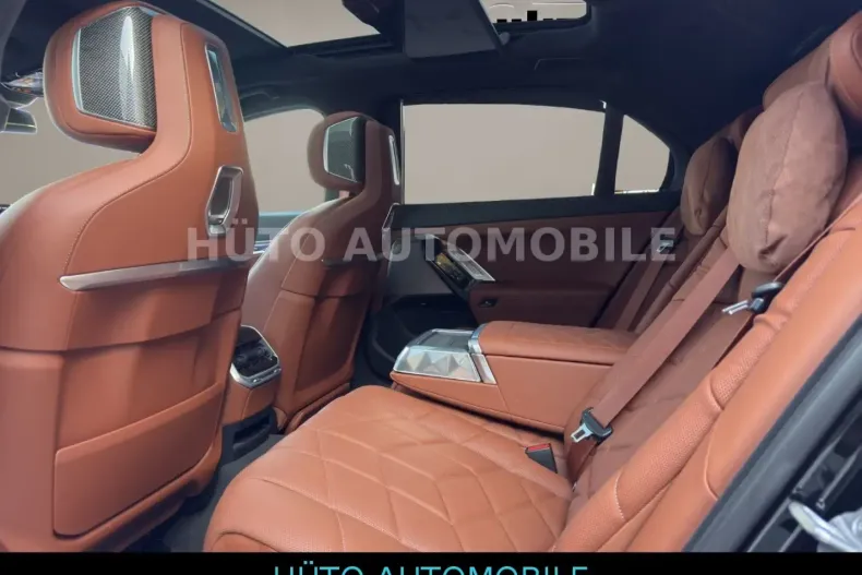 BMW 740 din 2024 cu 14.500 km - oferta BMW121533 - foto 12