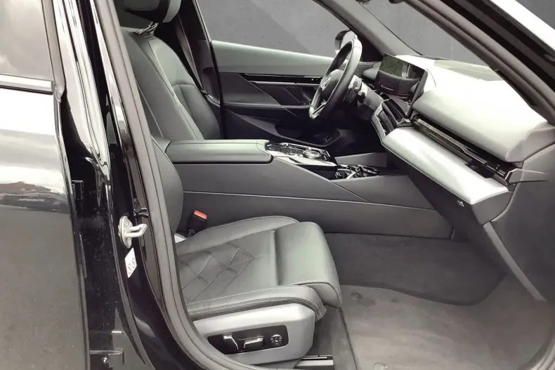 BMW 520 din 2024 cu 18.500 km - oferta BMW121534 - foto 10