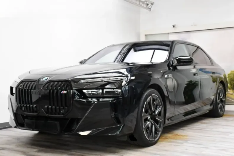 BMW 760 din 2023 cu 28.041 km - oferta BMW121535 - foto 1