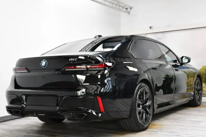 BMW 760 din 2023 cu 28.041 km - oferta BMW121535 - foto 3