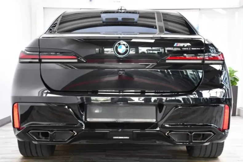 BMW 760 din 2023 cu 28.041 km - oferta BMW121535 - foto 4