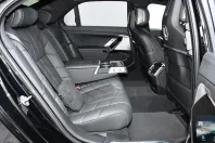 BMW 760 din 2023 cu 28.041 km - oferta BMW121535 - foto 21