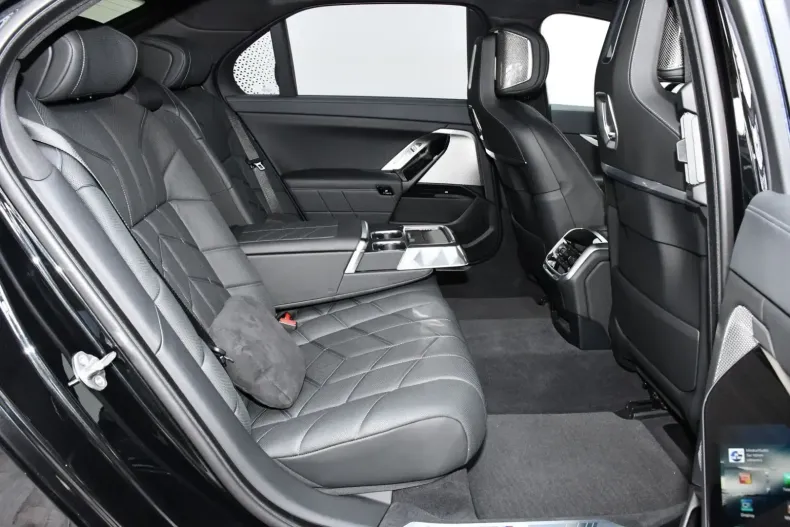 BMW 760 din 2023 cu 28.041 km - oferta BMW121535 - foto 21