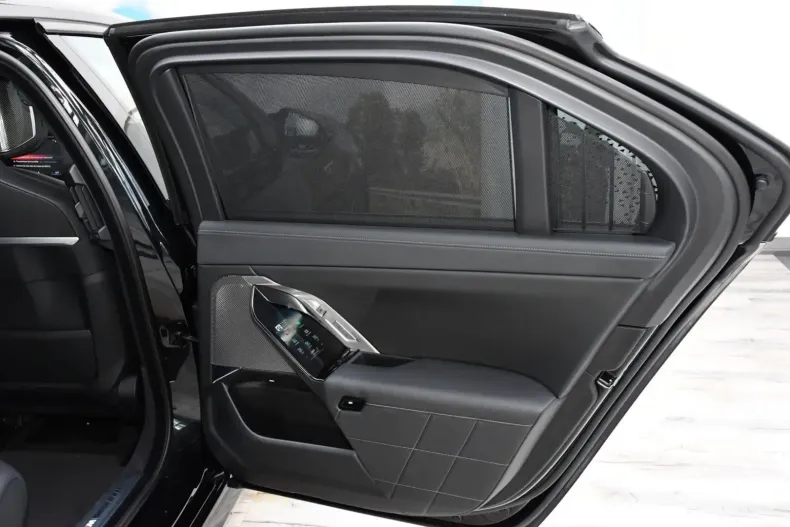 BMW 760 din 2023 cu 28.041 km - oferta BMW121535 - foto 30