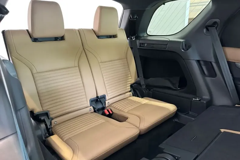 Land Rover Discovery din 2023 cu 6.600 km - oferta LAN121540 - foto 14