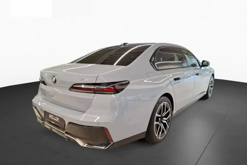 BMW 740 din 2024 cu 26.818 km - oferta BMW121547 - foto 3