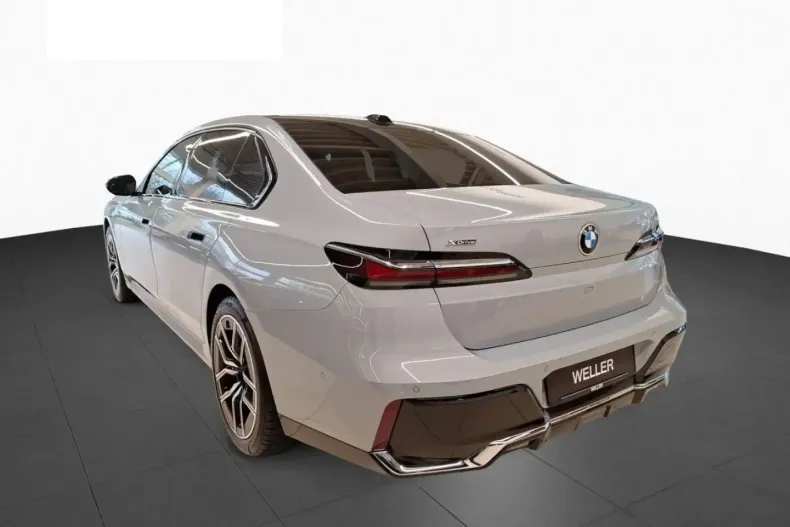 BMW 740 din 2024 cu 26.818 km - oferta BMW121547 - foto 4