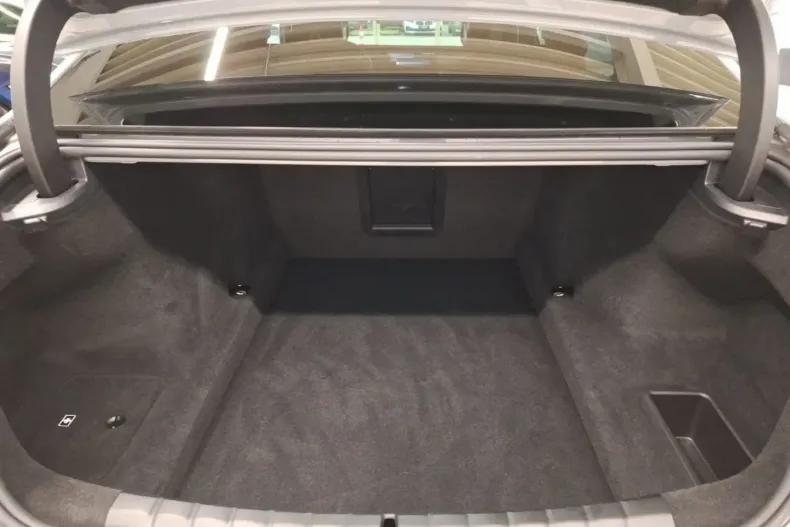BMW 740 din 2024 cu 26.818 km - oferta BMW121547 - foto 11