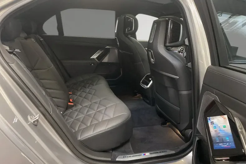 BMW 740 din 2024 cu 18.020 km - oferta BMW121549 - foto 9