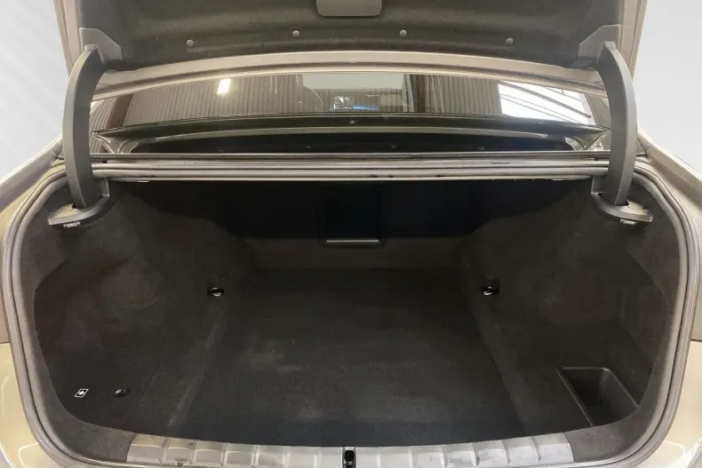 BMW 740 din 2024 cu 18.020 km - oferta BMW121549 - foto 10