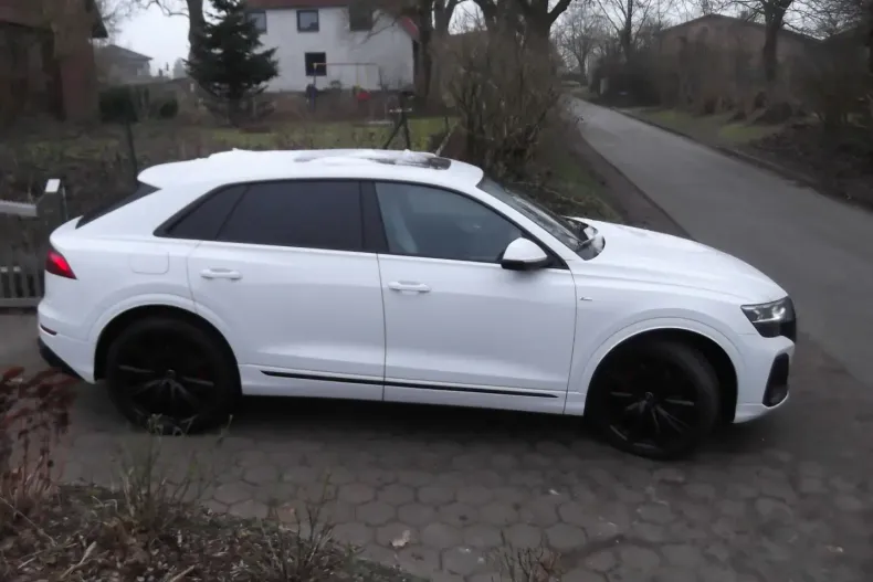 Audi Q8 din 2025 cu 20 km - oferta AUD121552 - foto 3