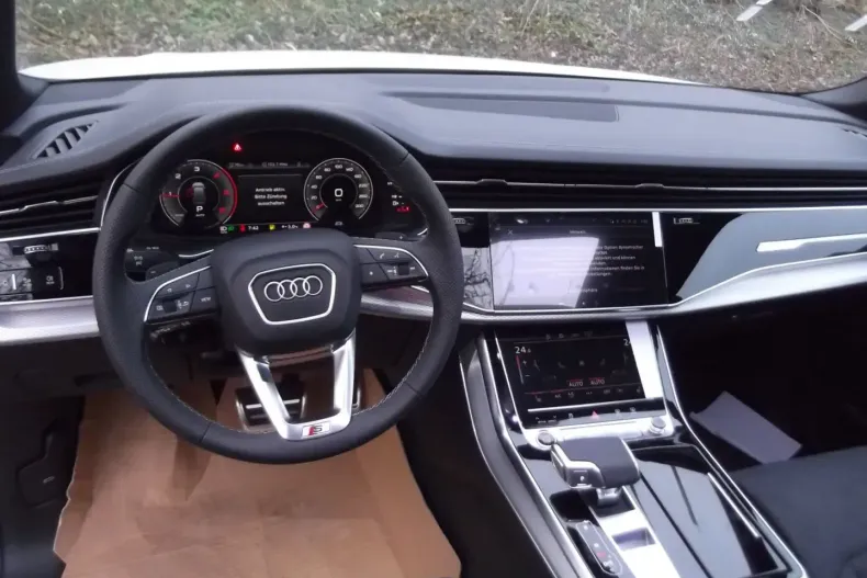 Audi Q8 din 2025 cu 20 km - oferta AUD121552 - foto 7