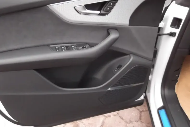 Audi Q8 din 2025 cu 20 km - oferta AUD121552 - foto 14