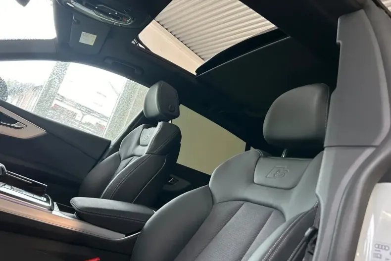 Audi Q8 din 2024 cu 20 km - oferta AUD121553 - foto 7