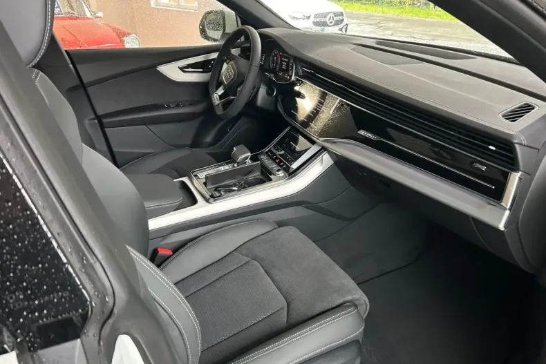 Audi Q8 din 2024 cu 20 km - oferta AUD121553 - foto 8