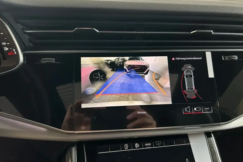 Audi Q8 din 2024 cu 20 km - oferta AUD121553 - foto 9