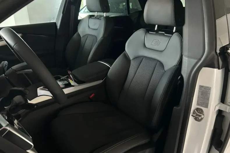 Audi Q8 din 2024 cu 20 km - oferta AUD121553 - foto 10