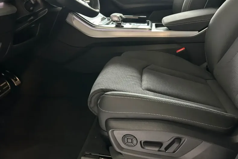 Audi Q8 din 2024 cu 20 km - oferta AUD121553 - foto 11