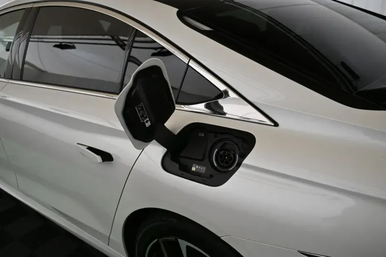 DS Automobiles DS 9 din 2023 cu 8.154 km - oferta DSA121558 - foto 37