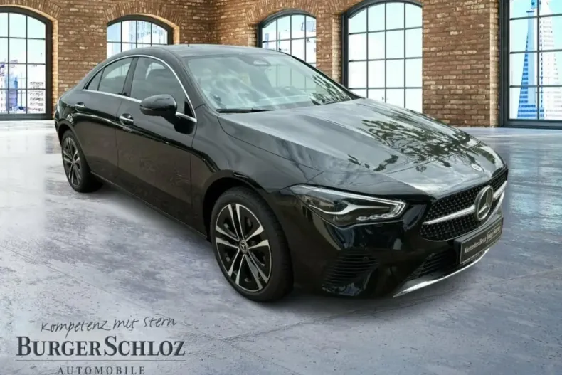 Mercedes-Benz CLA 200 din 2024 cu 25.055 km - oferta MER121574 - foto 3