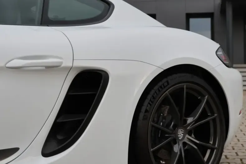 Porsche Cayman din 2023 cu 8.381 km - oferta POR121576 - foto 3