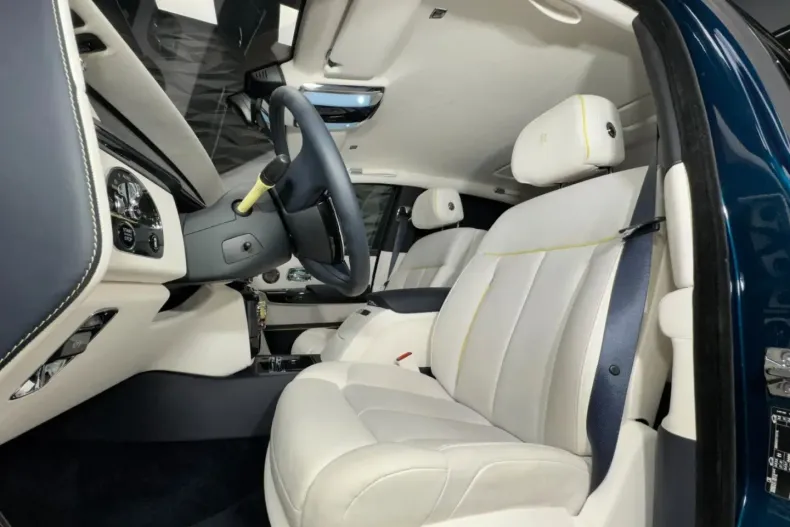 Rolls-Royce Phantom din 2022 cu 25.000 km - oferta ROL121580 - foto 8