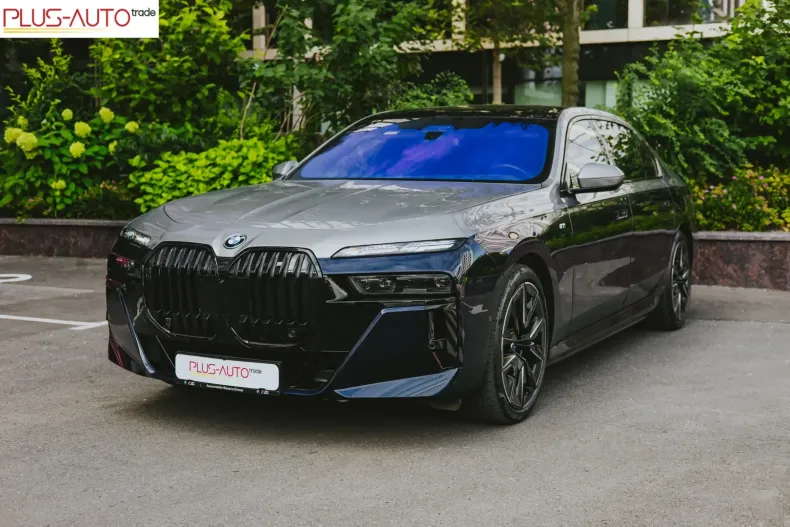 BMW i7 din 2023 cu 49.500 km - oferta BMW121582 - foto 3