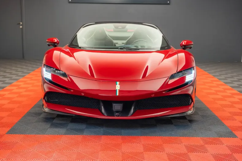 Ferrari SF90 din 2023 cu 150 km - oferta FER121597 - foto 4