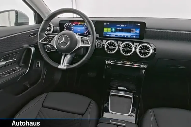 Mercedes-Benz A 200 din 2023 cu 26.000 km - oferta MER121602 - foto 6