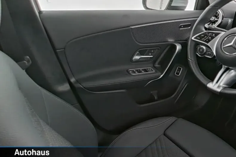 Mercedes-Benz A 200 din 2023 cu 26.000 km - oferta MER121602 - foto 9