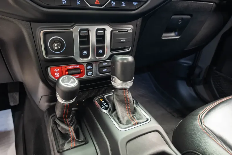 Jeep Wrangler din 2021 cu 58.329 km - oferta JEE121603 - foto 19