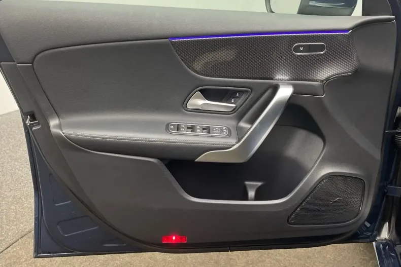 Mercedes-Benz A 200 din 2022 cu 33.171 km - oferta MER121608 - foto 11