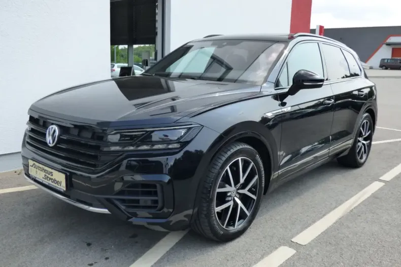 Volkswagen Touareg din 2020 cu 66.167 km - oferta VOL121611 - foto 2