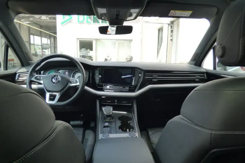 Volkswagen Touareg din 2020 cu 66.167 km - oferta VOL121611 - foto 11