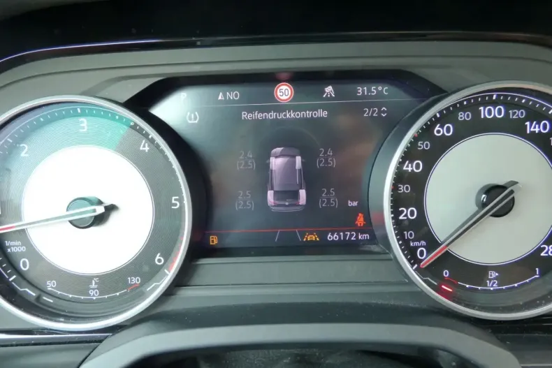 Volkswagen Touareg din 2020 cu 66.167 km - oferta VOL121611 - foto 14