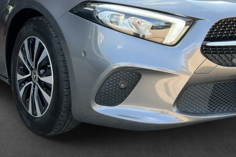 Mercedes-Benz A 200 din 2022 cu 60.394 km - oferta MER121613 - foto 3