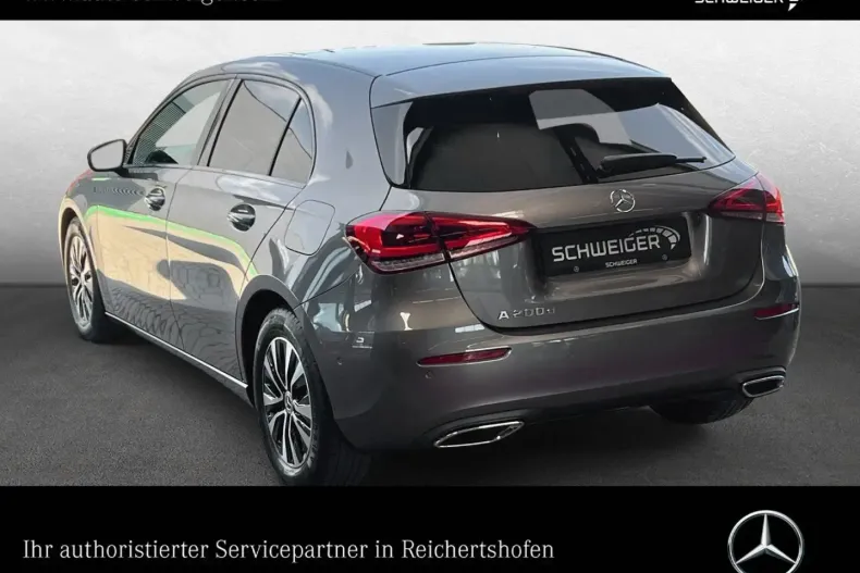 Mercedes-Benz A 200 din 2022 cu 60.394 km - oferta MER121613 - foto 4