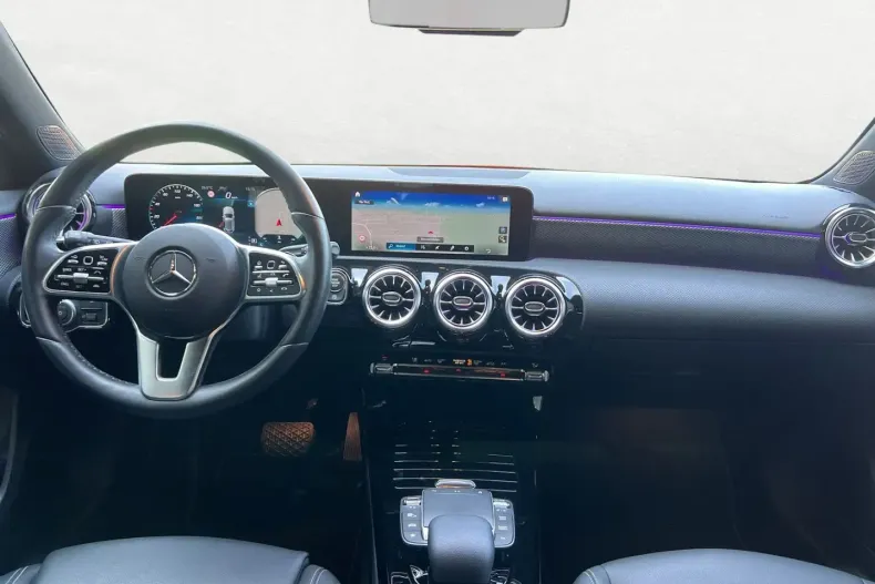 Mercedes-Benz A 200 din 2022 cu 60.394 km - oferta MER121613 - foto 8